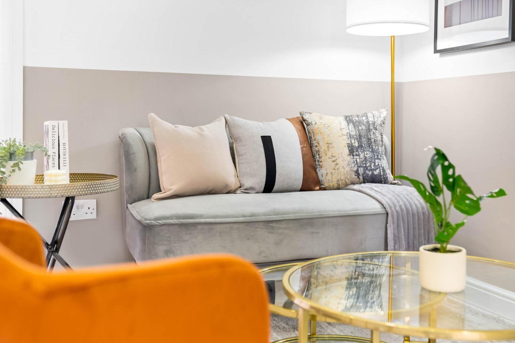 Luxury Apartment - Wifi - Smart Tv - Near City Centre - 2Mr برمنغهام الغرفة الصورة